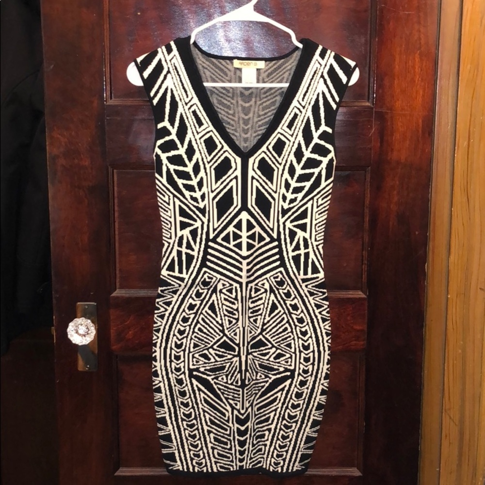 Arden B - Black & White Bodycon Dress